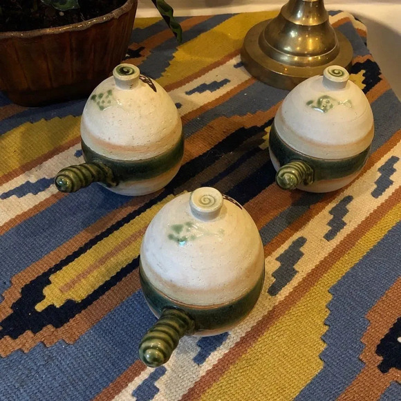 Handmade Japanese Pottery Stoneware Cups wit Lid - Picture 9 of 9